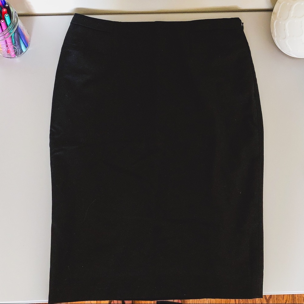 Le Chateau Knee Length Pencil Skirt
